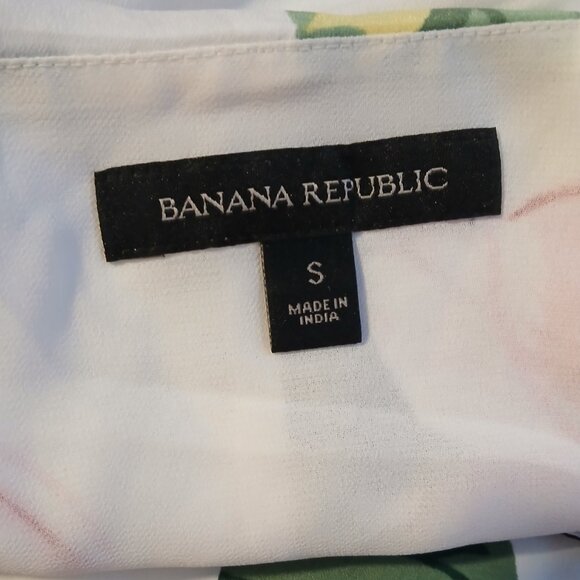 Banana Republic  Women's  White Tropical Floral Flutter Sleeve Top SZ S  GUC - Picture 9 of 11